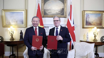 Việt Nam và Anh nâng cấp quan hệ lên Đối tác chiến lược toàn diện