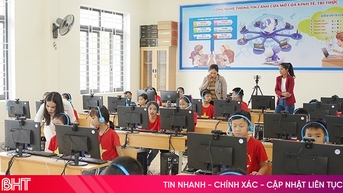 Đồng hành với ước mơ đến trường của học sinh vùng cao