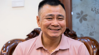 Danh hài Tự Long: Quá khứ phụ hồ, tuổi 52 là idol của giới trẻ