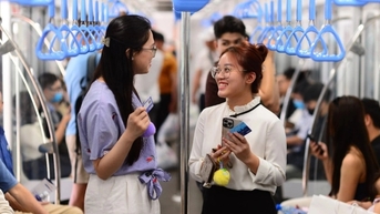 Metro số 1 TPHCM dừng bán vé giấy tại 5 nhà ga