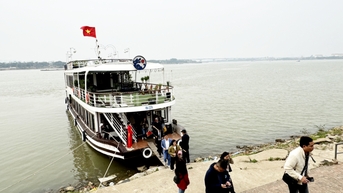 Hà Nội từng bước hình thành các tuyến du lịch đường thủy