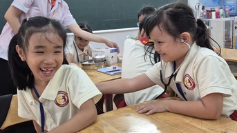 Nhiều trường ở TP.HCM có gì mà khiến học trò tan học vẫn không muốn về?