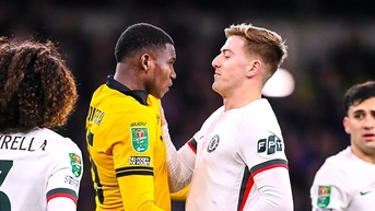 HLV Chelsea mắng xối xả học trò vì tấm thẻ đỏ 'ngu ngốc'