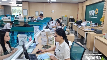 Ngân hàng đồng loạt tăng lãi suất huy động, đáp ứng nhu cầu vốn cuối năm