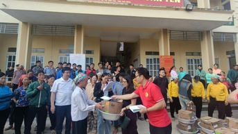 Giao lưu quốc tế Việt Nam - Nhật Bản tặng 375 suất quà tại xã Cần Yên - Báo Cao Bằng điện tử