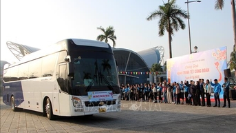 Hỗ trợ phương tiện đưa đoàn viên, người lao động về quê đón Tết