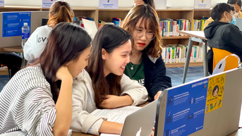 Một giảng viên đang 'gánh' bao nhiêu người học?