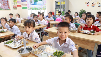 Cung cấp nước uống, sữa trong trường học: Đẩy mạnh giám sát, gia tăng trách nhiệm