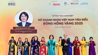 អគ្គនាយករង BIDV ទទួលបានងារជា "Golden Rose 2025"