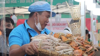 Làm nhỏ món ăn ở Lễ hội ẩm thực Chợ Lớn lại để giảm giá?