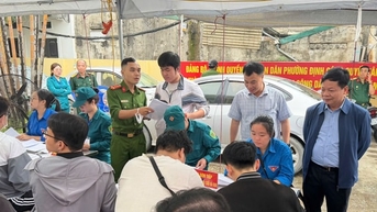 21 thanh niên phường Định Công viết đơn tình nguyện lên đường nhập ngũ