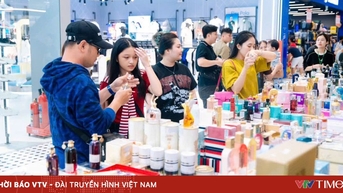 Lượng khách đến các trung tâm thương mại tại TP Hồ Chí Minh đang hồi phục