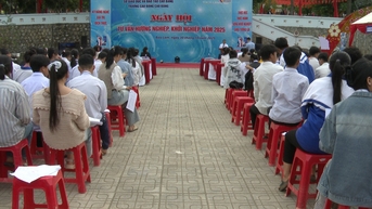 Ngày hội tư vấn hướng nghiệp, khởi nghiệp tại xã Bảo Lâm - Báo Cao Bằng điện tử