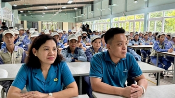 Tuyên truyền an toàn giao thông cho 150 đoàn viên, người lao động của Công ty cổ phần Woodsland