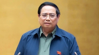 Thủ tướng: “Sẽ cân đối, tính toán để tăng lương sớm”