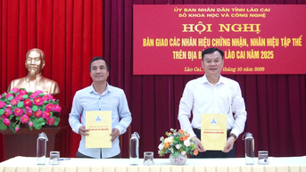 Bàn giao 50 nhãn hiệu chứng nhận, nhãn hiệu tập thể cho các đơn vị, địa phương quản lý