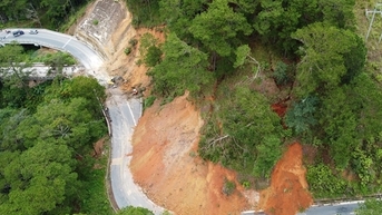 Xuất hiện cung trượt lớn trên QL 20, cấm toàn bộ người, phương tiện