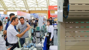 Hội chợ mùa thu 2025: Hơn 100 thỏa thuận hợp tác kinh tế được ký kết