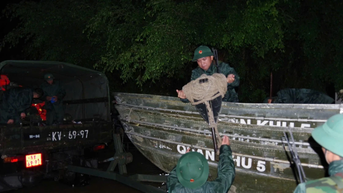 Hơn 12.600 cán bộ, chiến sĩ Đà Nẵng hỗ trợ người dân vùng lũ