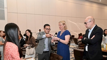 Hơn 100 thỏa thuận hợp tác kinh tế được ký kết tại Hội chợ mùa Thu