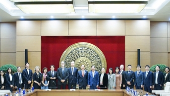 Chủ nhiệm Ủy ban Kinh tế và Tài chính Phan Văn Mãi tiếp Đoàn Liên minh Diễn đàn doanh nghiệp Việt Nam