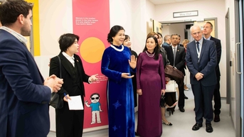 Phu nhân Tổng Bí thư Tô Lâm thăm Bệnh viện Nhi Evelina London