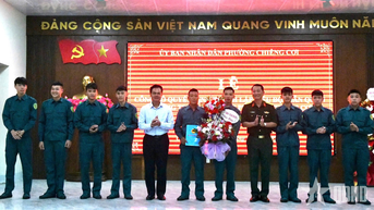 Sơn La: Ra mắt Tiểu đội dân quân thường trực phường Chiềng Cơi