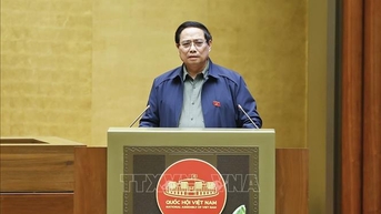 Thủ tướng Phạm Minh Chính: Sẽ xem xét, cân đối để tính tăng lương sớm hơn