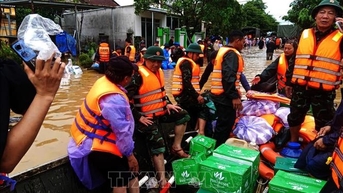 Chung tay hỗ trợ miền Trung khắc phục hậu quả thiên tai, lũ lụt