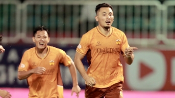 HAGL vs Nam Định: Quân bầu Đức thừa thắng xông lên