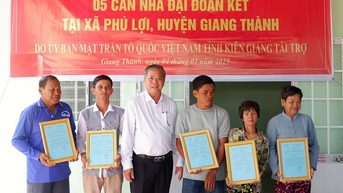 Đầm ấm nghĩa tình quân - dân