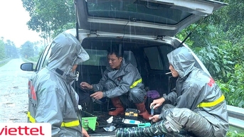 Ứng phó mưa lũ: Nỗ lực giữ “mạch máu thông tin”