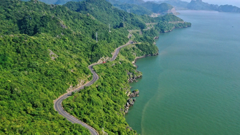 Hạ Long - Cát Bà: Hành trình xanh giữa di sản kép