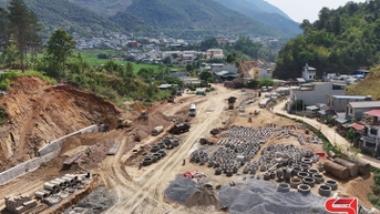 Chú trọng đầu tư kết cấu hạ tầng giao thông nông thôn