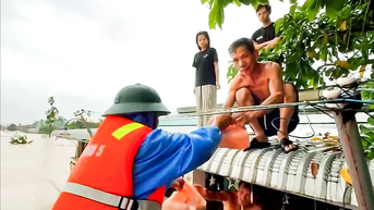 Thủ tướng yêu cầu khẩn trương khắc phục nhanh hậu quả mưa lũ, sớm ổn định đời sống nhân dân