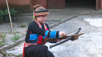 Dành cả thanh xuân giữ nghề làm nỏ