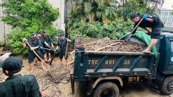 Chi viện TP. Huế khắc phục hậu quả mưa lũ