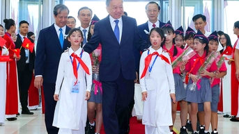 ការរំដោះមនុស្ស - ទស្សនវិជ្ជាមនុស្សធម៌ ការអភិវឌ្ឍន៍ក្នុងគំនិត និងគំនិតច្នៃប្រឌិតរបស់ហូជីមិញក្នុងយុគសម័យអភិវឌ្ឍន៍ថ្មី។