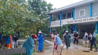 Chủ động vệ sinh môi trường, xử lý nước sinh hoạt sau mưa lũ