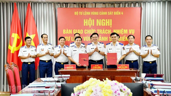 Đại tá Đào Bá Việt giữ chức Tư lệnh Vùng Cảnh sát biển 4