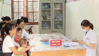 Phấn đấu hết năm 2025 nâng tỷ lệ tiêm chủng cho trẻ em dưới 1 tuổi đạt 92%