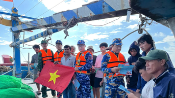 Tăng cường tuyên truyền, kiểm tra chống khai thác hải sản bất hợp pháp