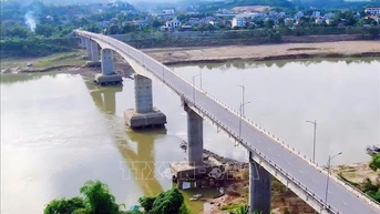 Phú Thọ: Cho phép mô tô, phương tiện thô sơ và người đi bộ qua cầu sông Lô