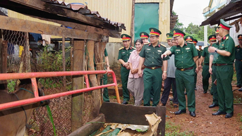Đoàn công tác Bộ Quốc phòng kiểm tra chương trình MTQG tại Đoàn Kinh tế-Quốc phòng 72