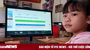 Khoảnh khắc khó quên của học trò vùng cao khi lần đầu chạm vào bàn phím