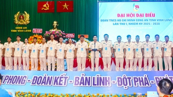 TUỔI TRẺ CÔNG AN TỈNH VĨNH LONG Tiên phong, đoàn kết, bản lĩnh, đột phá, phát triển, lập công vì an ninh Tổ quốc