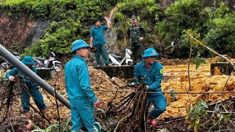 Đà Nẵng nỗ lực khắc phục hậu quả lũ lụt, sớm ổn định đời sống nhân dân