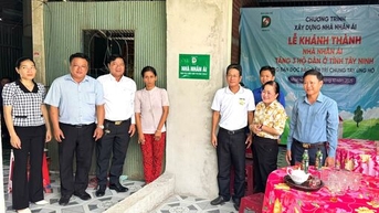 Giảm nghèo - Từ chính sách đến cuộc sống