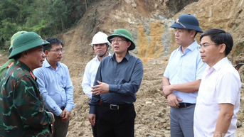 Phó Thủ tướng Hồ Quốc Dũng: Khẩn trương mở đường tạm, cung cấp đầy đủ nhu yếu phẩm cho người dân vùng cô lập Ngọc Linh