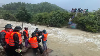 Hà Nội hỗ trợ 30 tỷ đồng đến Huế, Đà Nẵng và Quảng Ngãi để khắc phục hậu quả mưa lũ